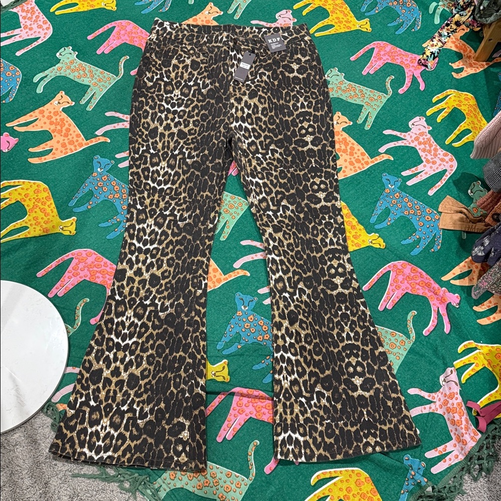 Nwt KDF Flare Leopard Print Denim Stretch Pockets 16 - Picture 2 of 6